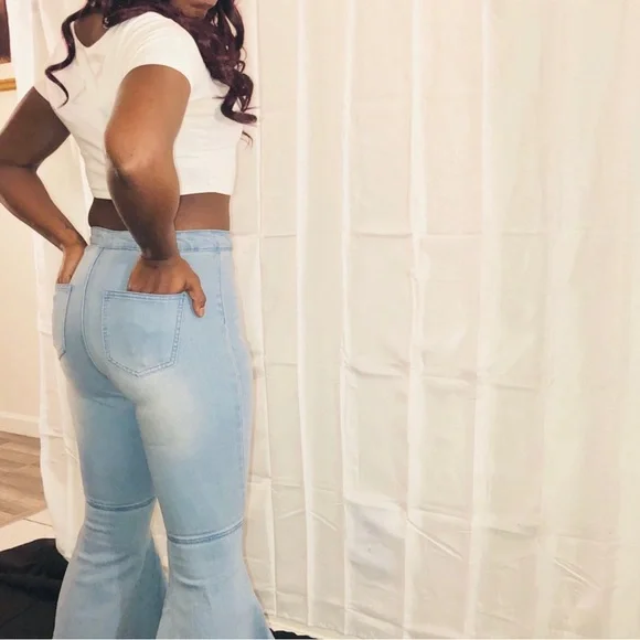 Bellbottoms distressed jeans - Picture 2 of 10